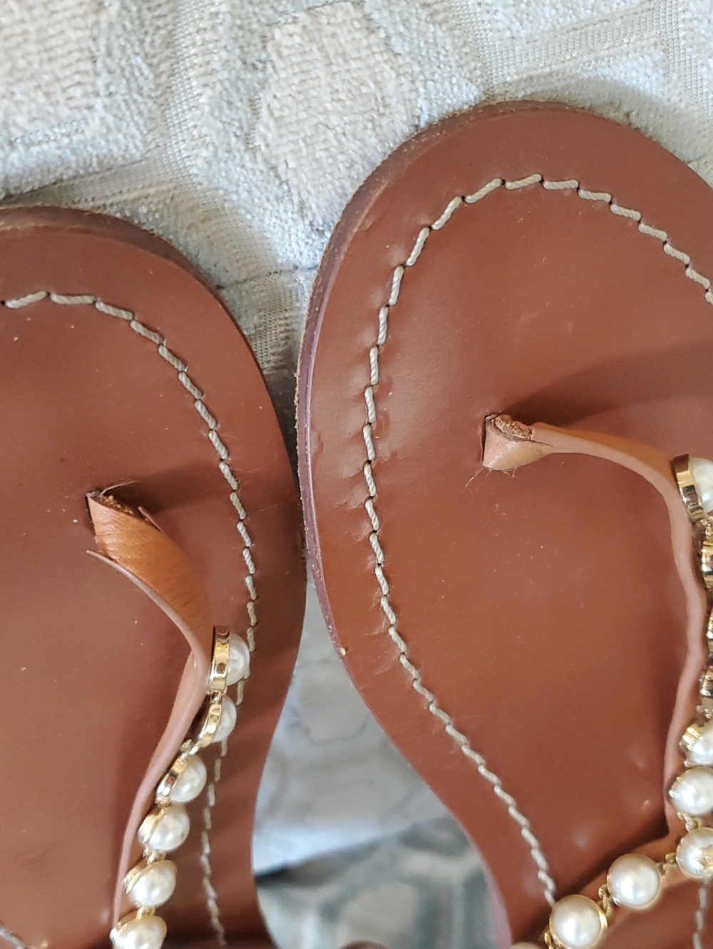 Tory Burch Emmy Pearl Sandals in Tan Teather With Pearl T-Strap Size 9.5 - Picture 12 of 12